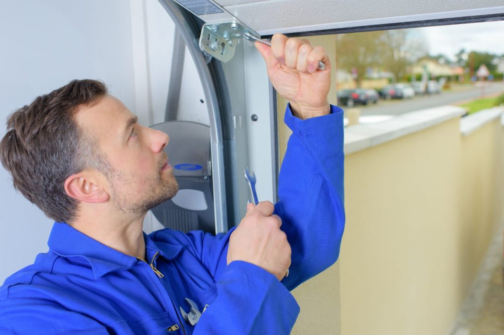 When-To-Call-The-Pros-Garage-Door-Repairs